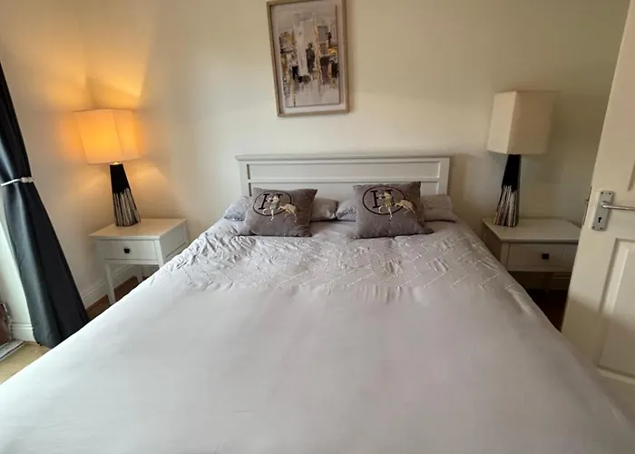 בית נופש Luxury Stylish Kincora Townhouse *